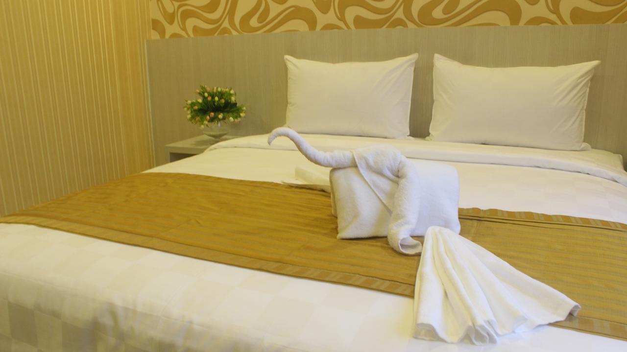 Lj Hotel Medan Exterior photo